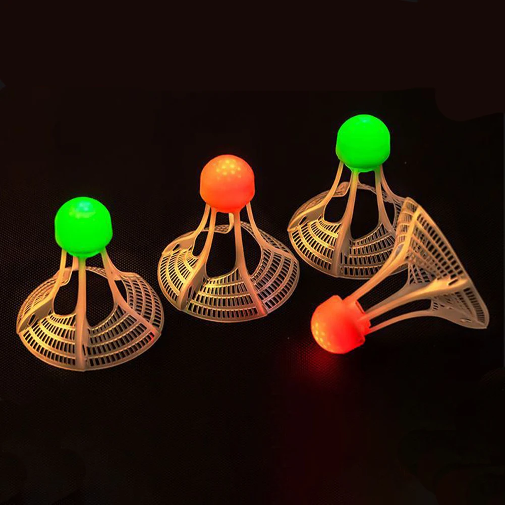 暗闇で光る防風バドミントン羽根ボール風抵抗トレーニングアクセ - Feather Shuttlecock のレビューと価格