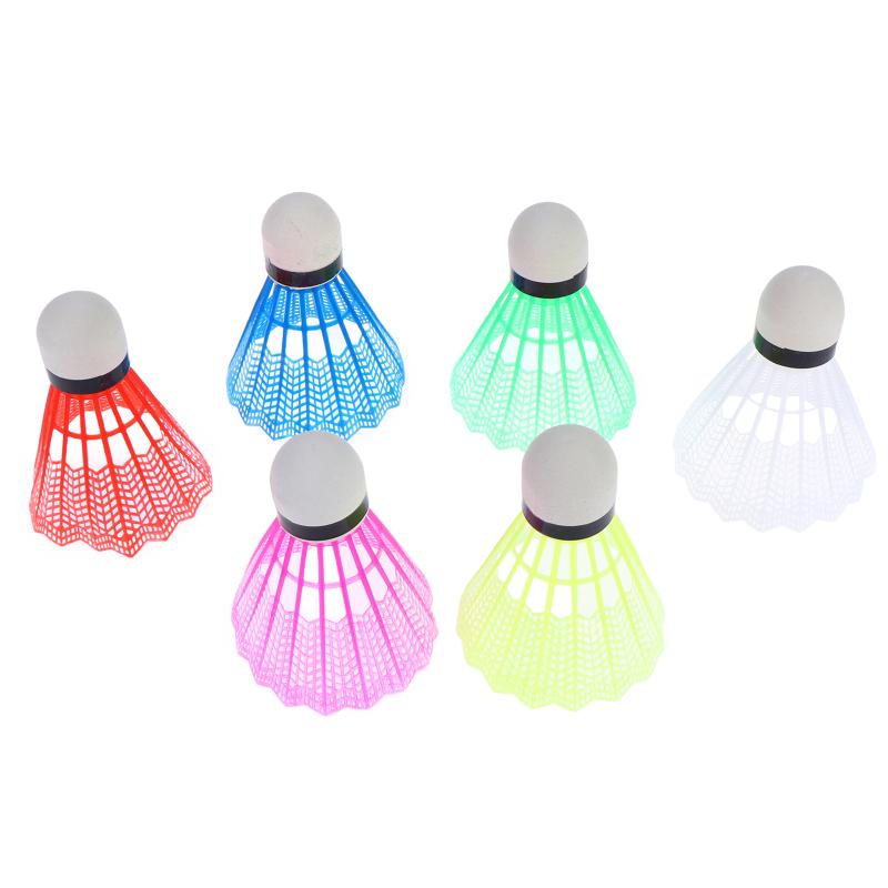 ～6個入り、耐久性に優れたプラスチック製バドミントンシャトル - Badminton Shuttlecock のレビューと価格