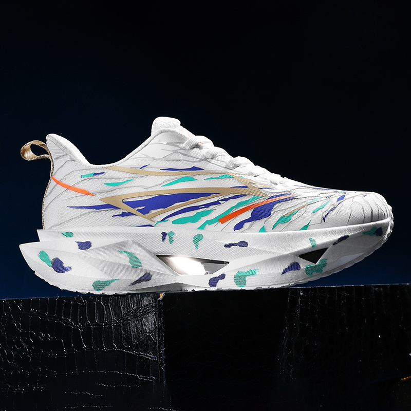 メンズカジュアルスポーツランニングシューズ カーボンボード  - Badminton Shoes のレビューと価格